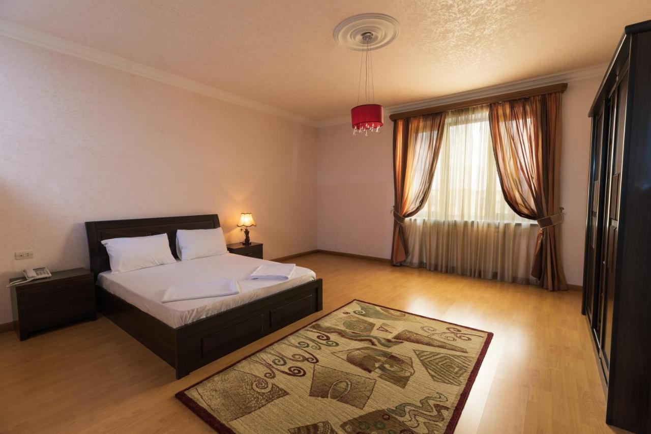 La Defense Hotel Jereván Kültér fotó