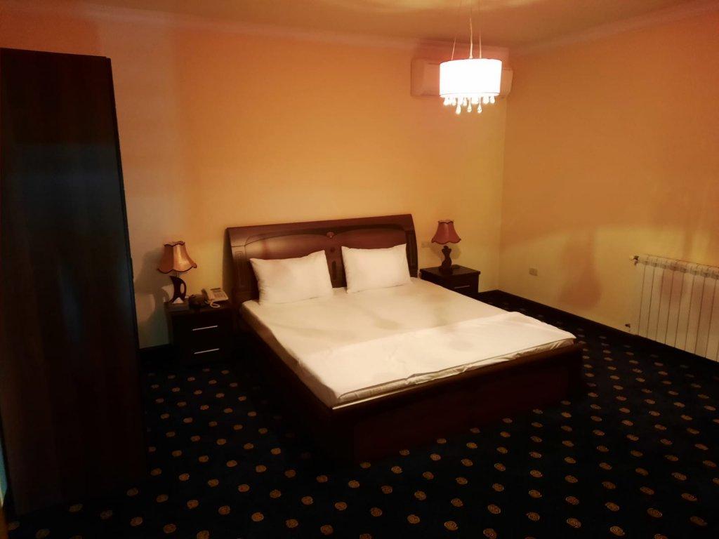 La Defense Hotel Jereván Kültér fotó