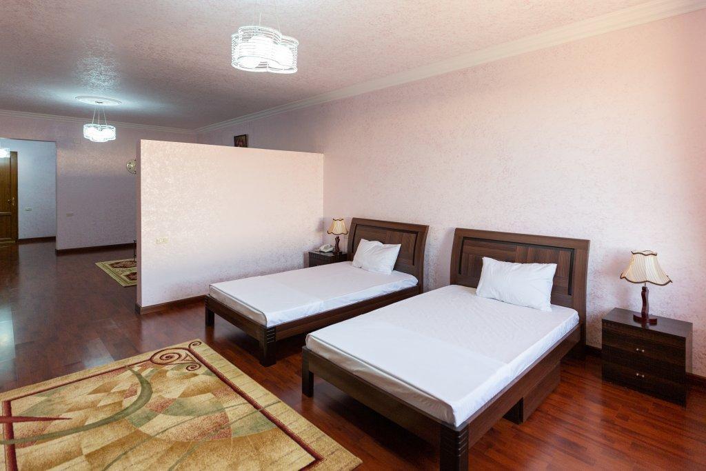 La Defense Hotel Jereván Kültér fotó